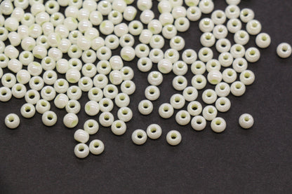 4mm Pale Yellow Pearlized Glass Beads, Round Glass Spacer Beads for Bracelets, Small Seed Beads, DIY Jewelry Supplies #4002