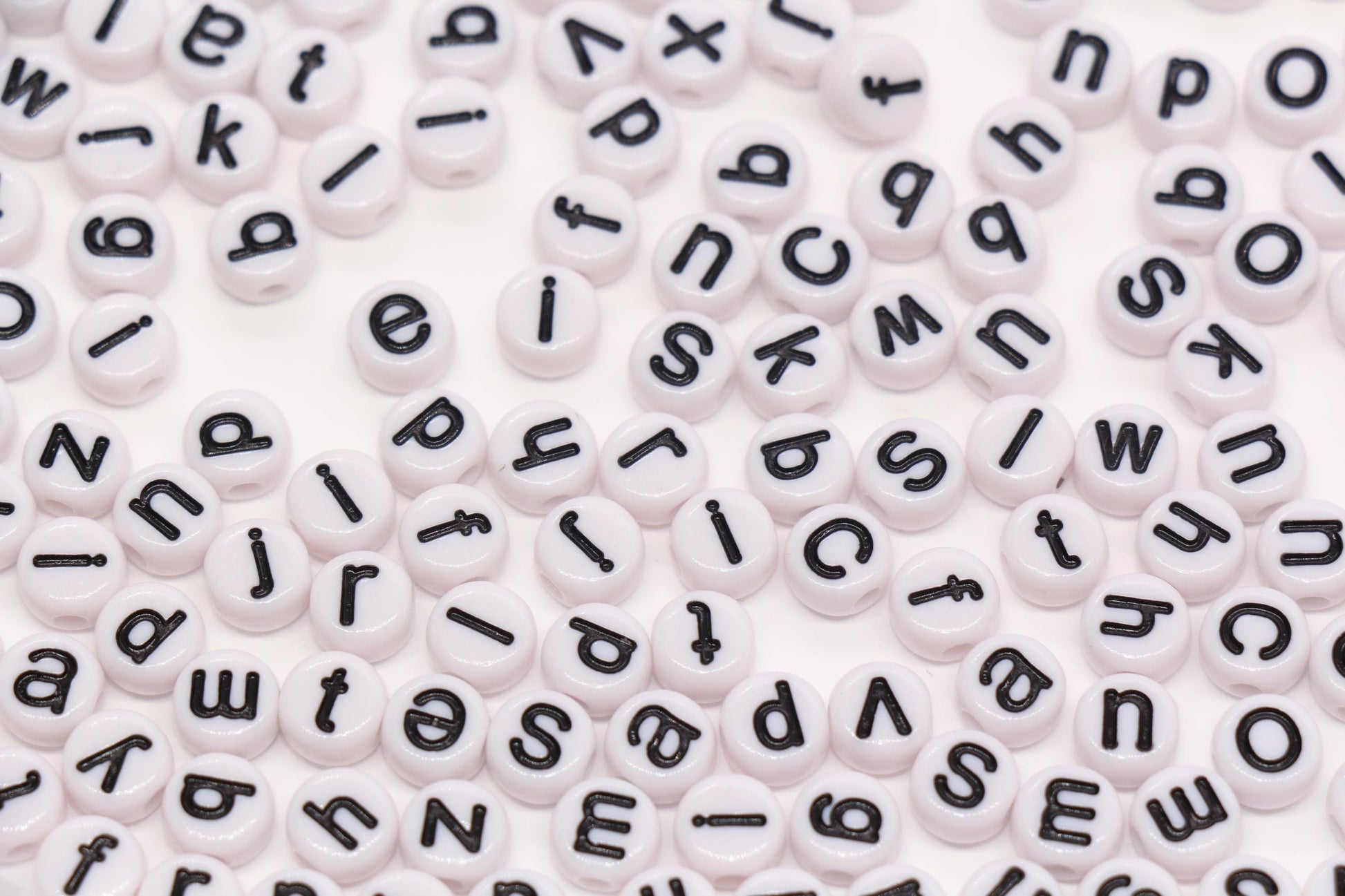 7mm White Lowercase Letter Beads, White Acrylic Alphabet Beads for Friendship Bracelets #2231