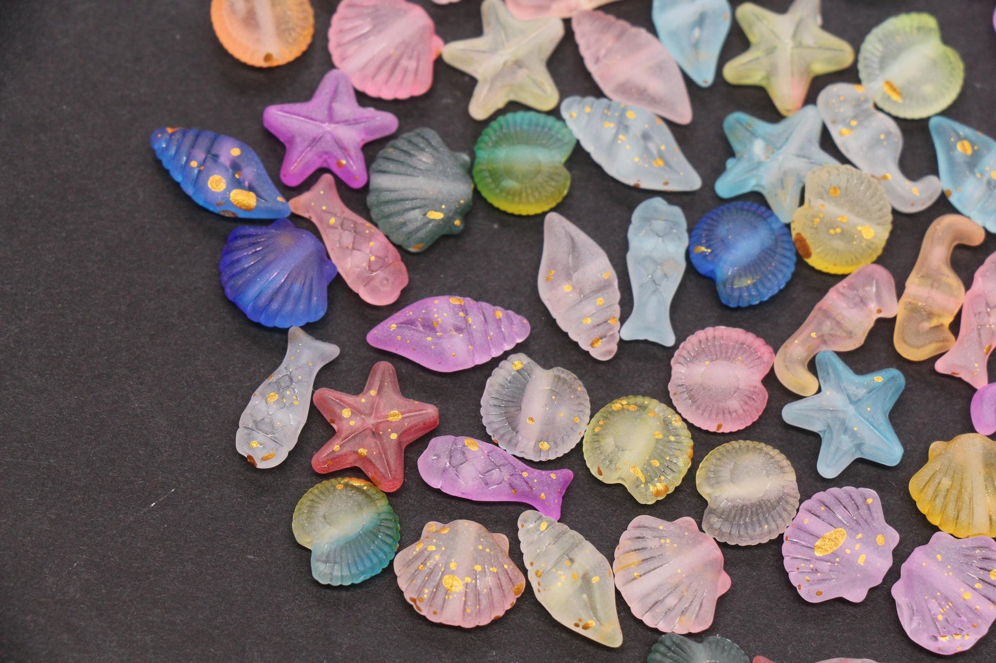 Mixed Ocean Beads, Frosted Sea Life Acrylic Beads, Shell Starfish Fish Seahorse Beads for Mermaid Bracelets DIY Crafts #2765