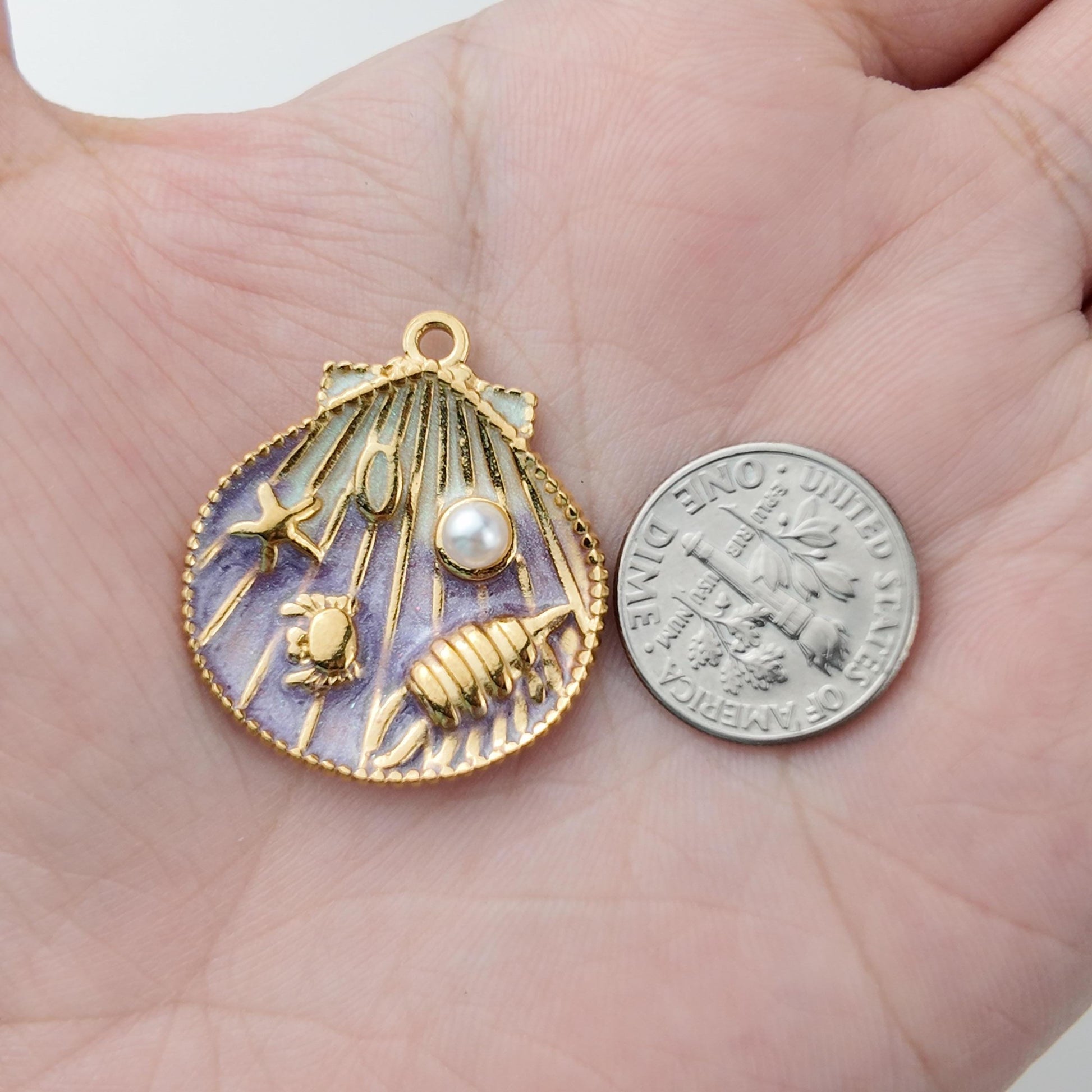 Seashell Pendant with Pearl