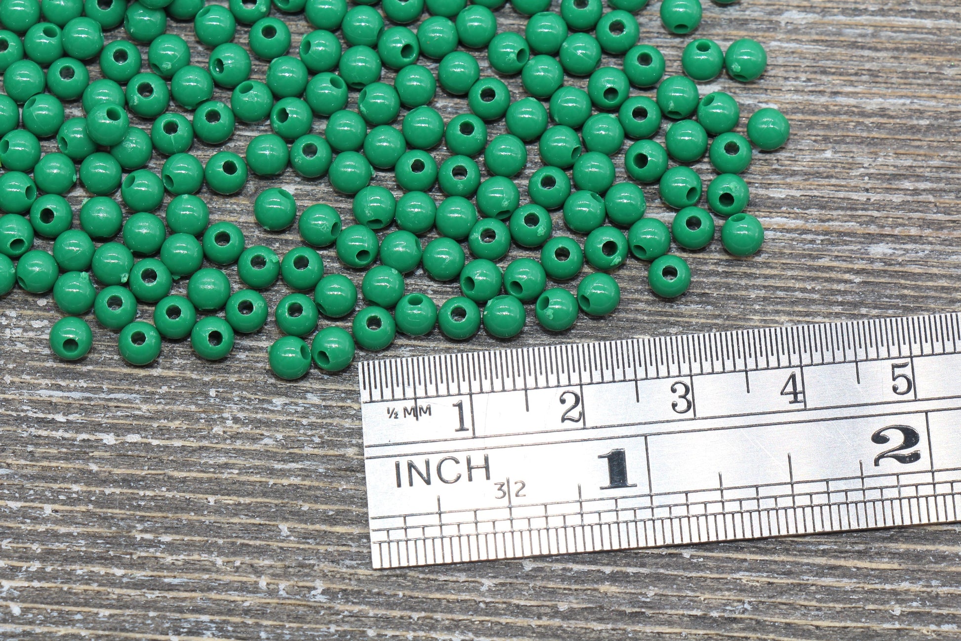 4mm Green Round Beads, Acrylic Gumball Beads, Emerald Green Round Spacer Beads, Bubblegum Beads, Plastic Round Smooth Bead #315