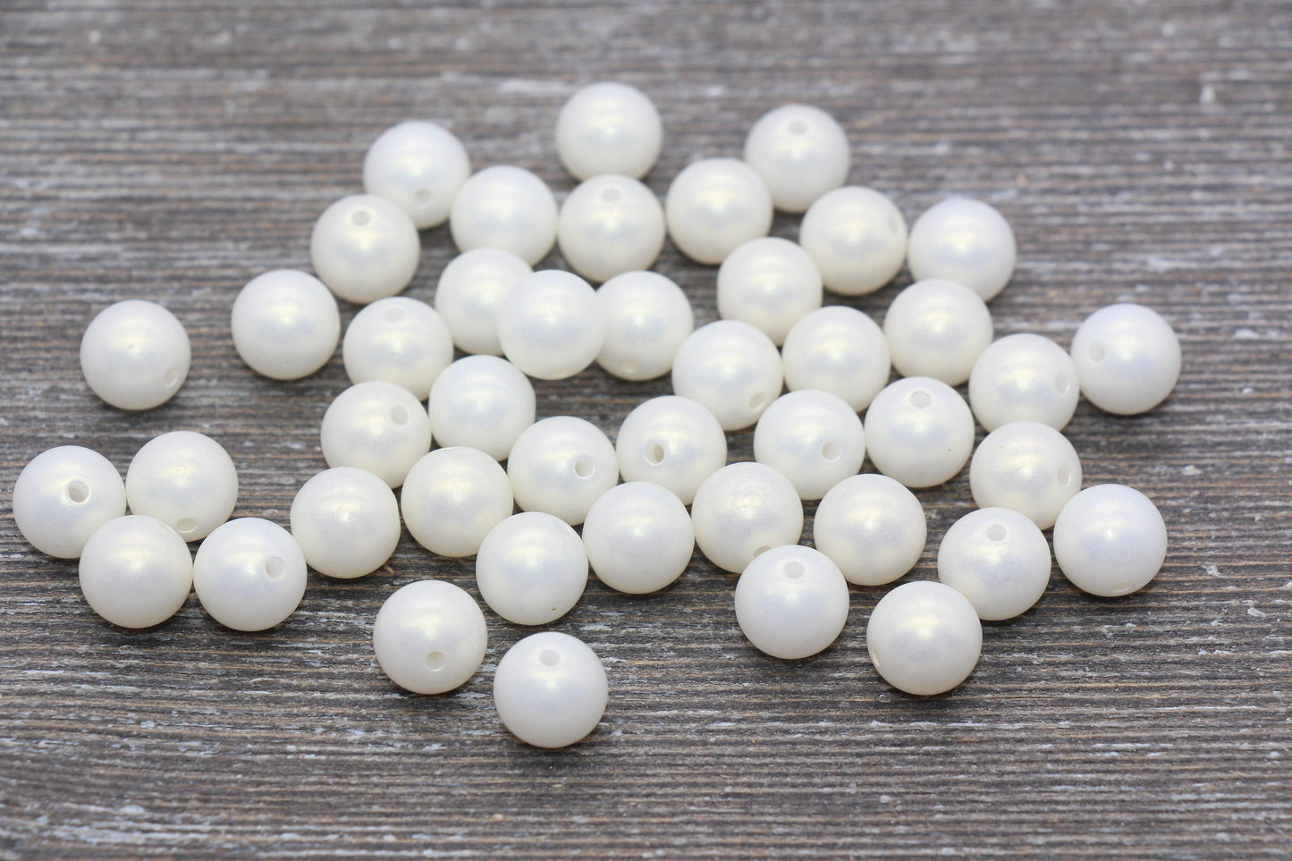 10mm Ivory Shimmer Gumball Beads, Round Acrylic Loose Beads, Bubblegum Beads, Chunky Beads, Gumball Beads, Smooth Plastic Beads #1574 - Yourdiysupply