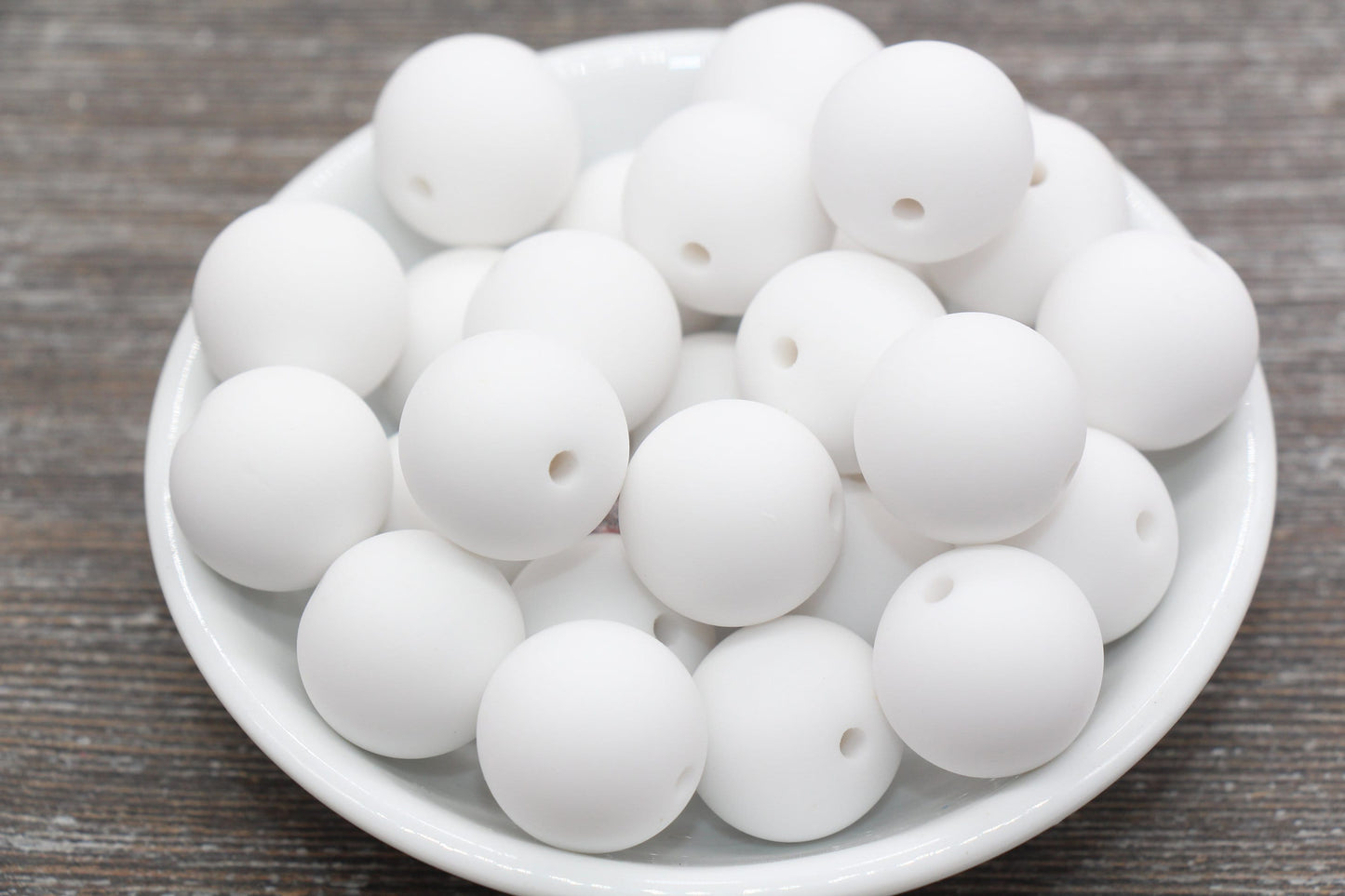 20mm Matte White Gumball Beads, Round Acrylic Loose Beads, Solid Bubblegum Beads, Chunky Beads, Round Plastic Beads #1642