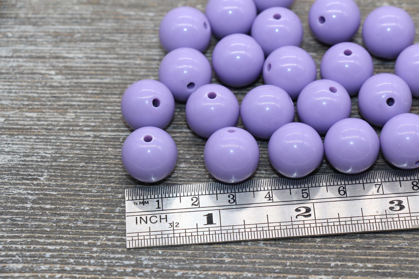 16mm Lavender Gumball Beads, Round Acrylic Loose Beads, Solid Bubblegum Beads, Chunky Beads, Smooth Round Plastic Beads #1652