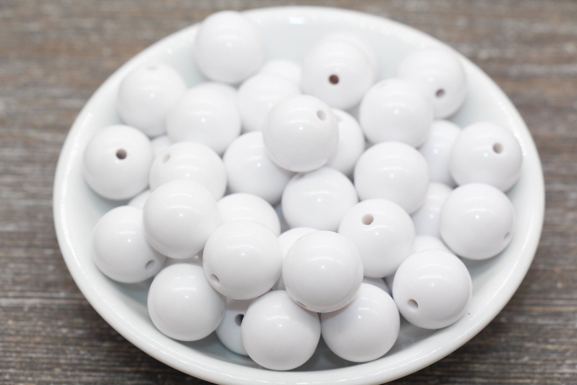 16mm White Gumball Beads, Round Acrylic Loose Beads, Solid Bubblegum Beads, Chunky Beads, Smooth Round Plastic Beads #1660