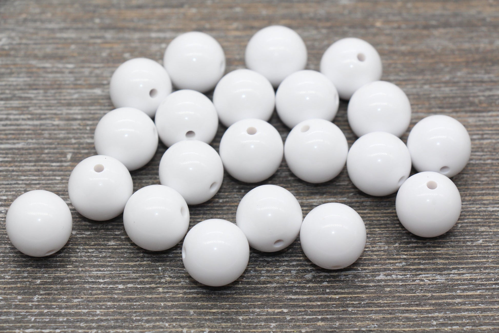 16mm White Gumball Beads, Round Acrylic Loose Beads, Solid Bubblegum Beads, Chunky Beads, Smooth Round Plastic Beads #1660