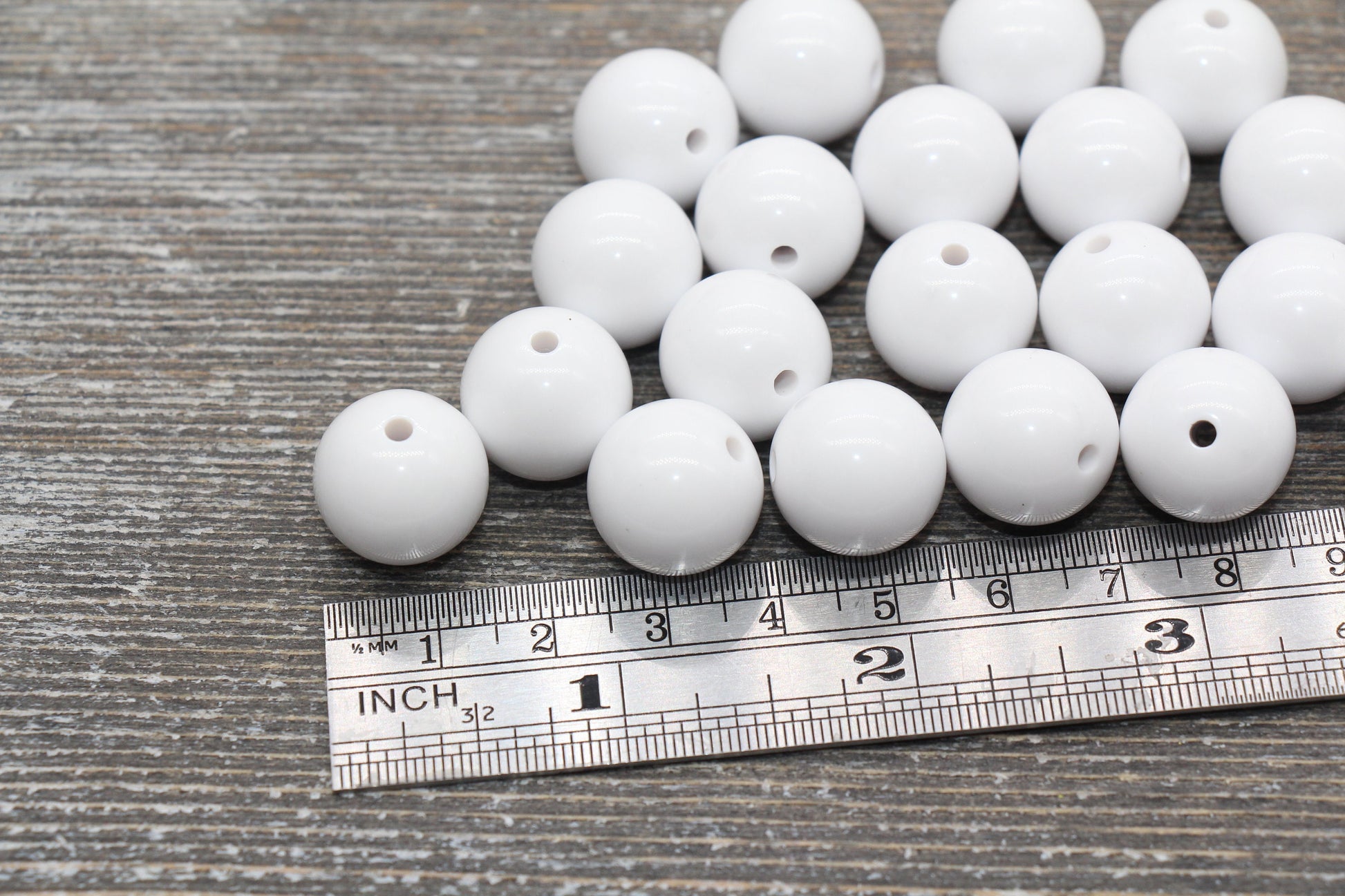 16mm White Gumball Beads, Round Acrylic Loose Beads, Solid Bubblegum Beads, Chunky Beads, Smooth Round Plastic Beads #1660