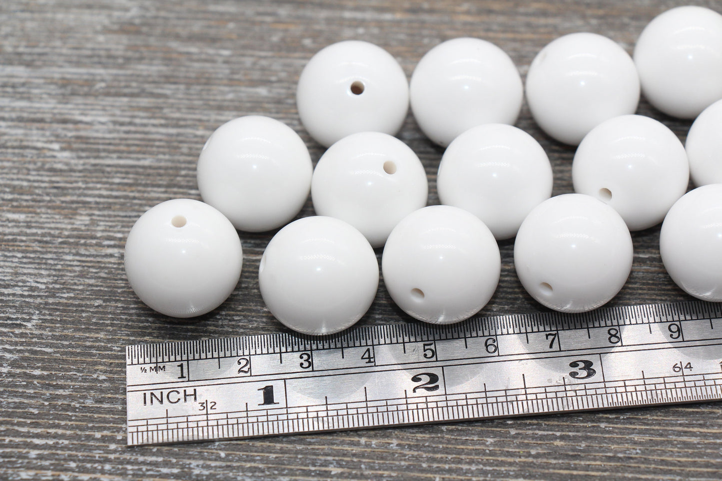 20mm White Gumball Beads, Round Acrylic Loose Beads, Solid Bubblegum Beads, Chunky Beads, Smooth Round Plastic Beads #1662