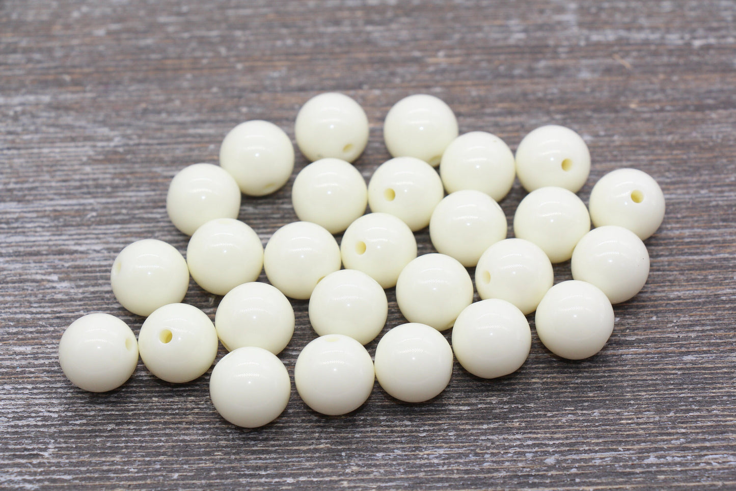 14mm Ivory Gumball Beads, Round Acrylic Loose Beads, Solid Bubblegum Beads, Chunky Beads, Smooth Round Plastic Beads #1691