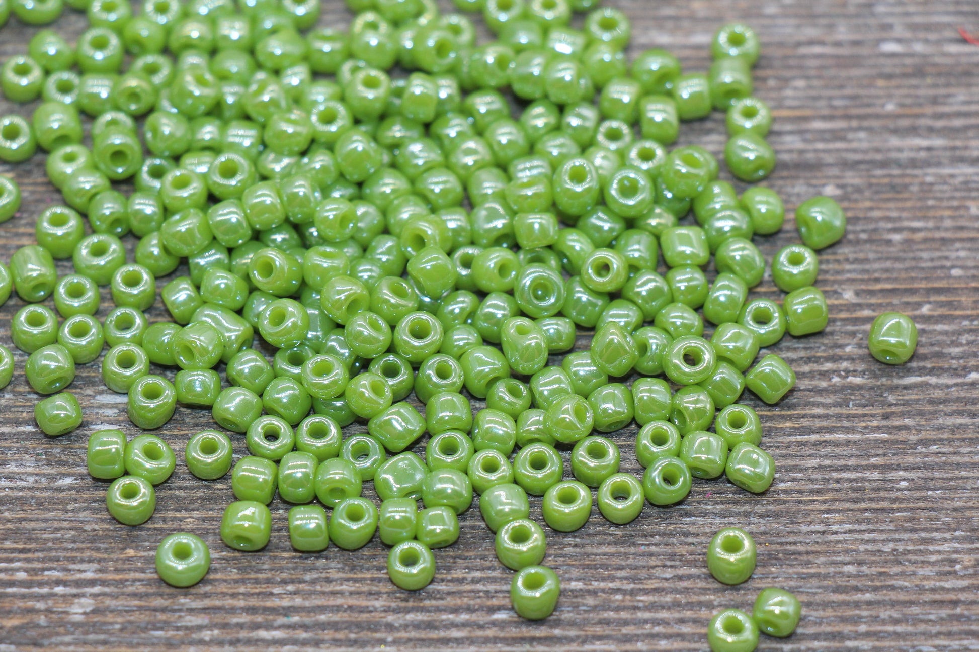 Glossy Glass Seed Beads, 4mm 6/0 Glass Round Seed Beads, Green Opaque Seed Beads, Rocailles Beads, Beading Supplies #740