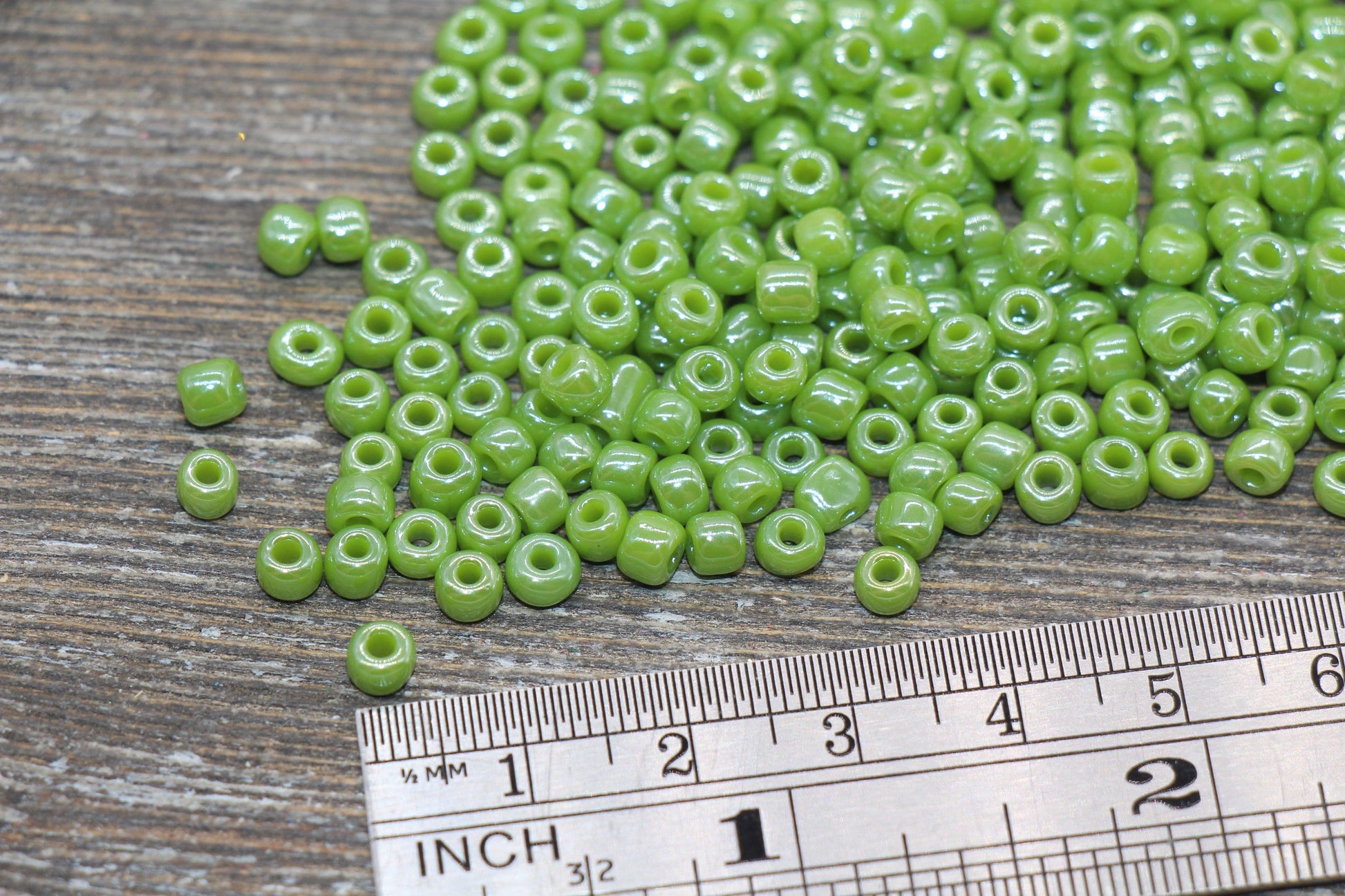 Glossy Glass Seed Beads, 4mm 6/0 Glass Round Seed Beads, Green Opaque Seed Beads, Rocailles Beads, Beading Supplies #740