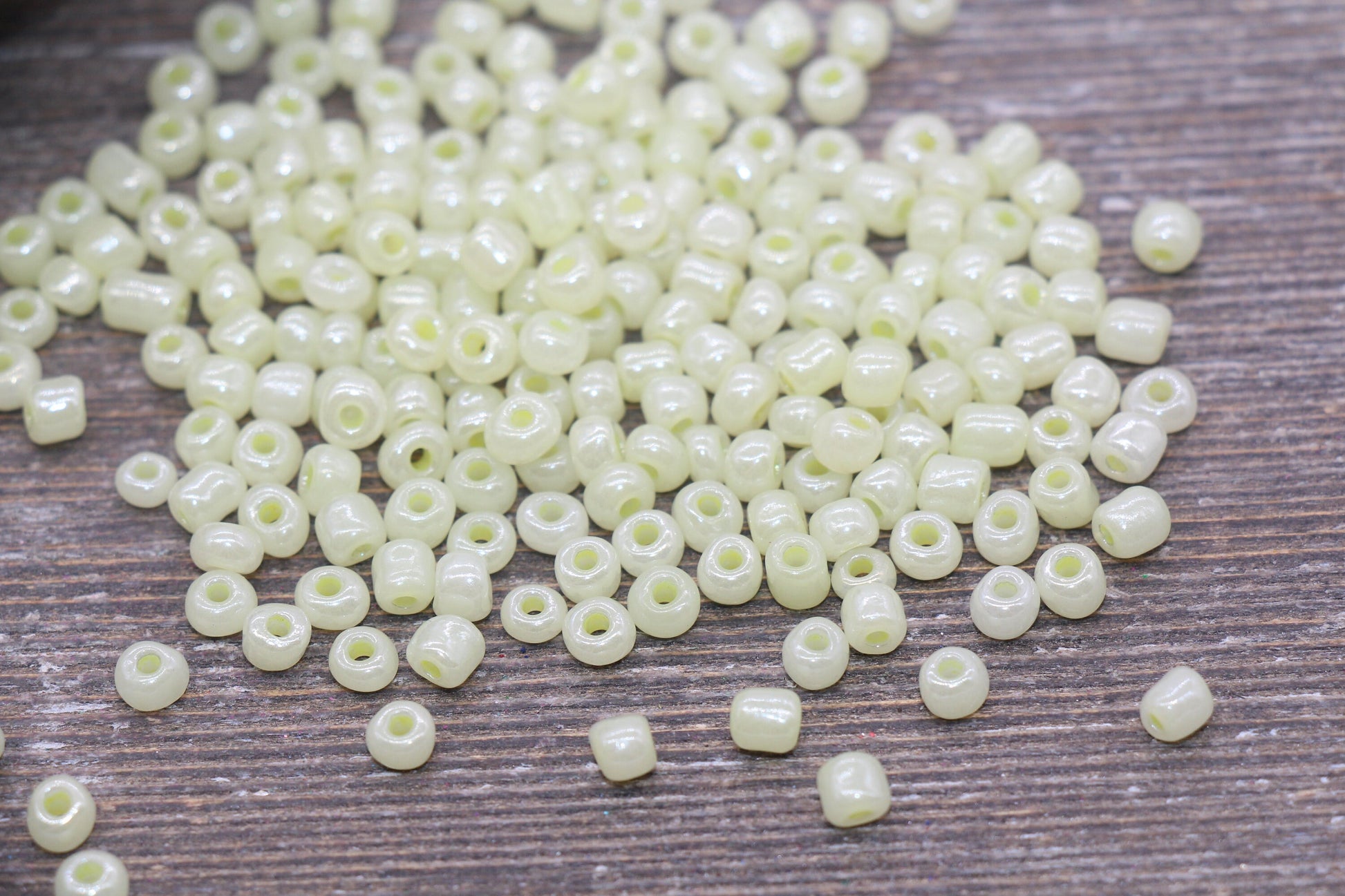 Creamy Glass Seed Beads, 4mm 6/0 Glass Round Seed Beads, Creamy Light Yellow Seed Beads, Glossy Rocailles Beads, Beading Supplies #2064