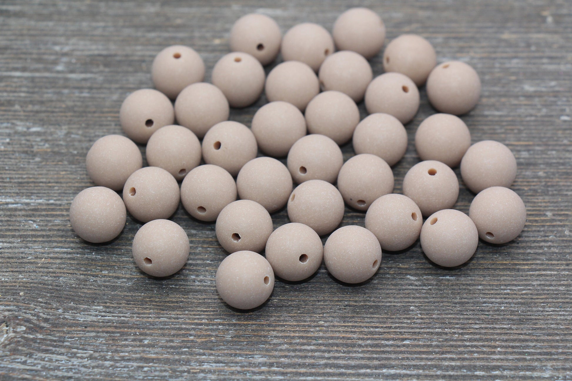 12mm Matte Tan Round Beads, Frosted Acrylic Round Gumball Beads, Bubblegum Beads, Chunky Beads, Plastic Round Bead #2549