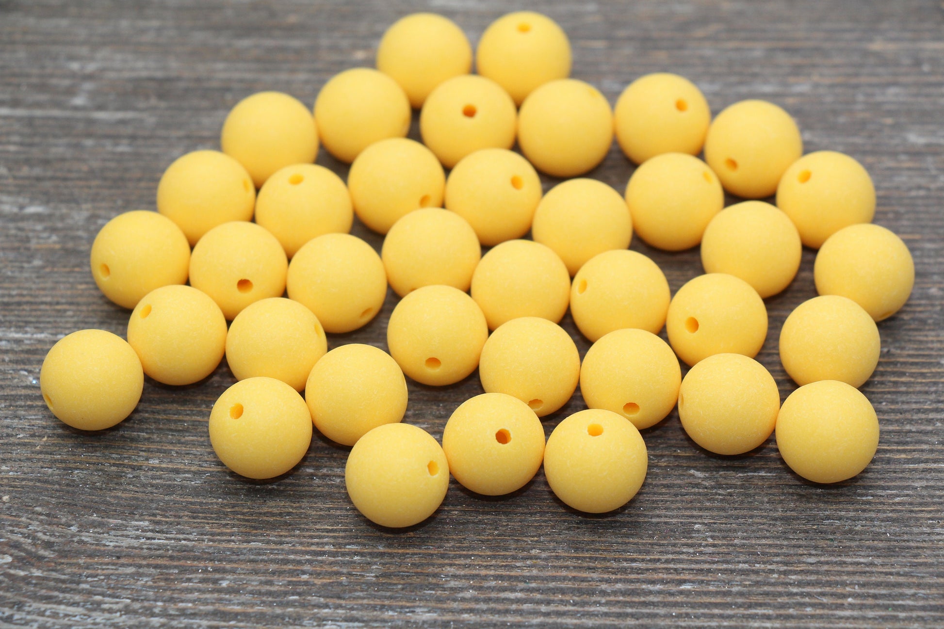 12mm Matte Yellow Round Beads, Frosted Yellow Acrylic Round Gumball Beads, Bubblegum Beads, Chunky Beads, Plastic Round Bead, #2605