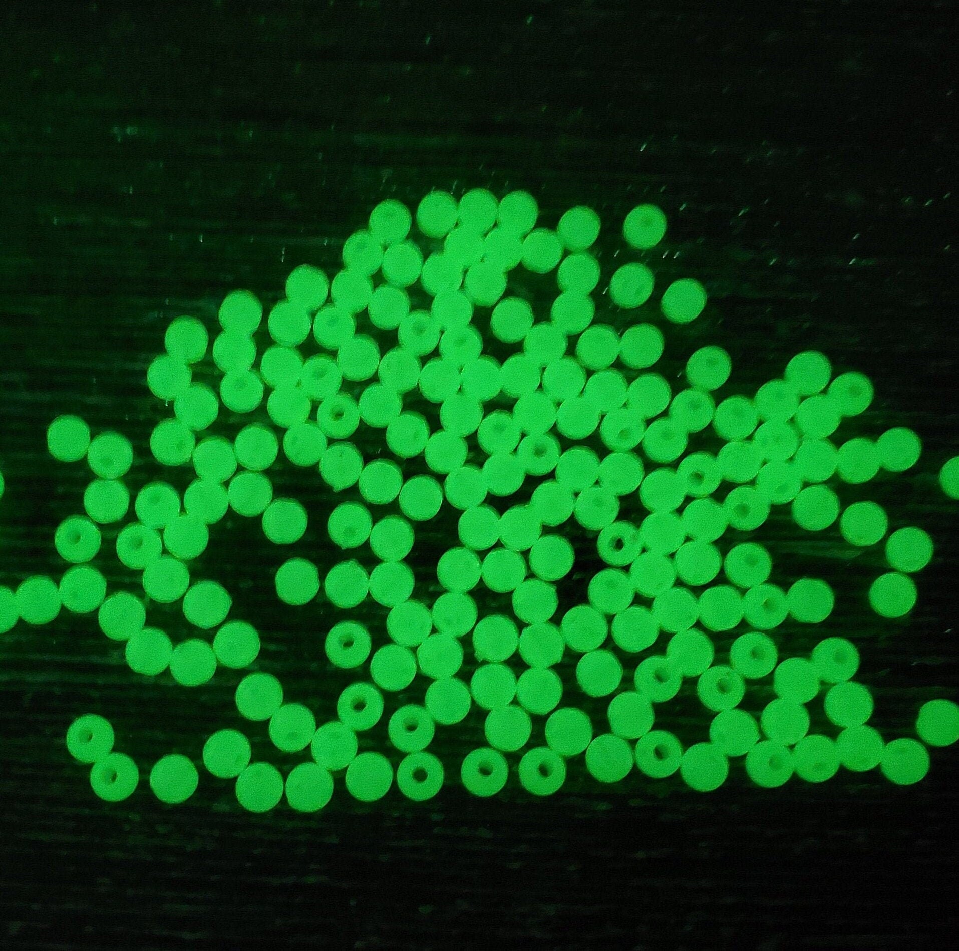 4mm GLOW in DARK Round Beads, Glow Acrylic Gumball Beads, Glow Round Beads, Bubblegum Beads, Plastic Round Bead #143