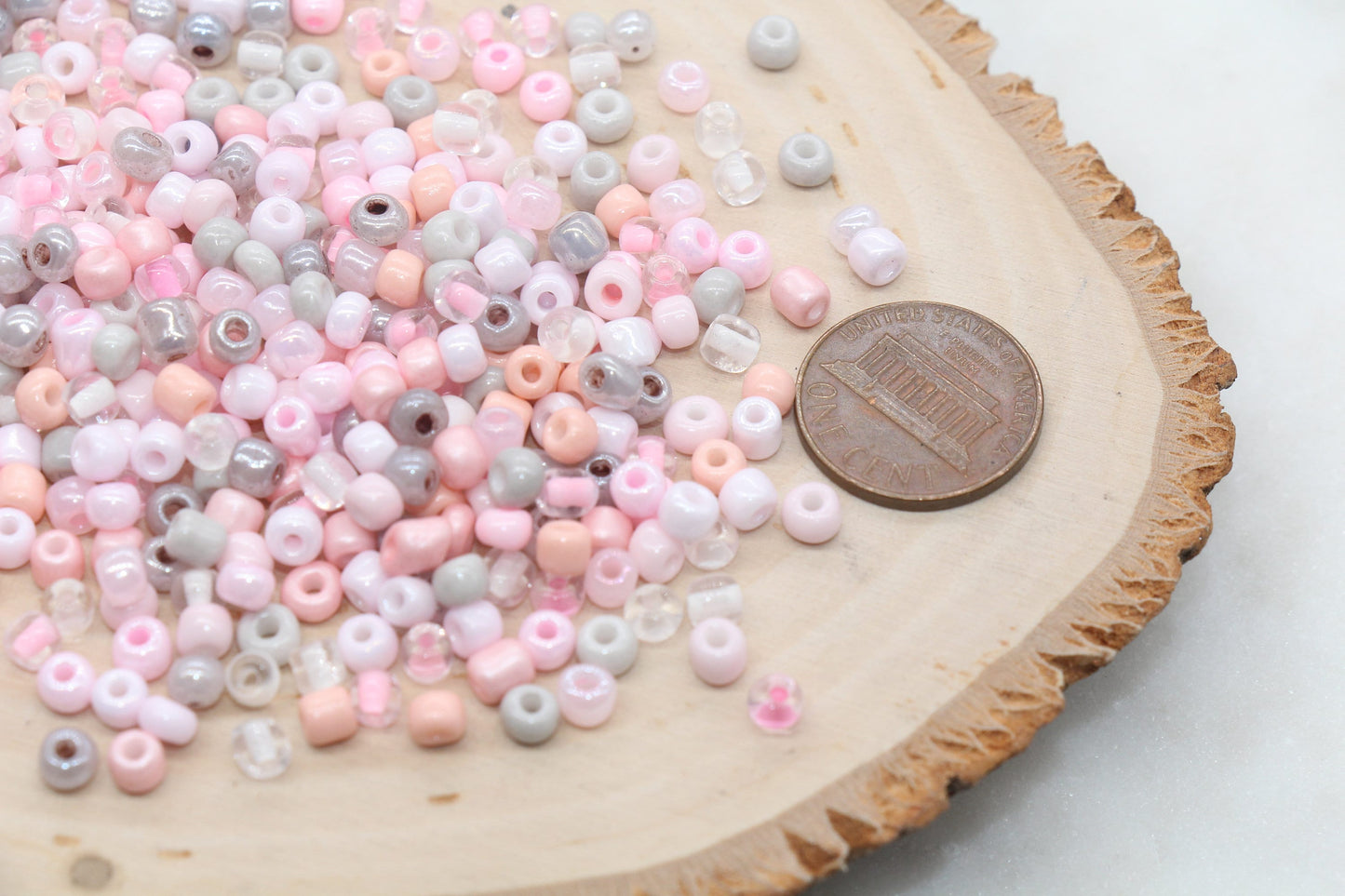 Mix Pink Glass Seed Beads, 4mm 6/0 Glass Seed Beads, Mix Multicolor Seed Beads, Rocailles Beads, Valentine's Themed Beads #2904