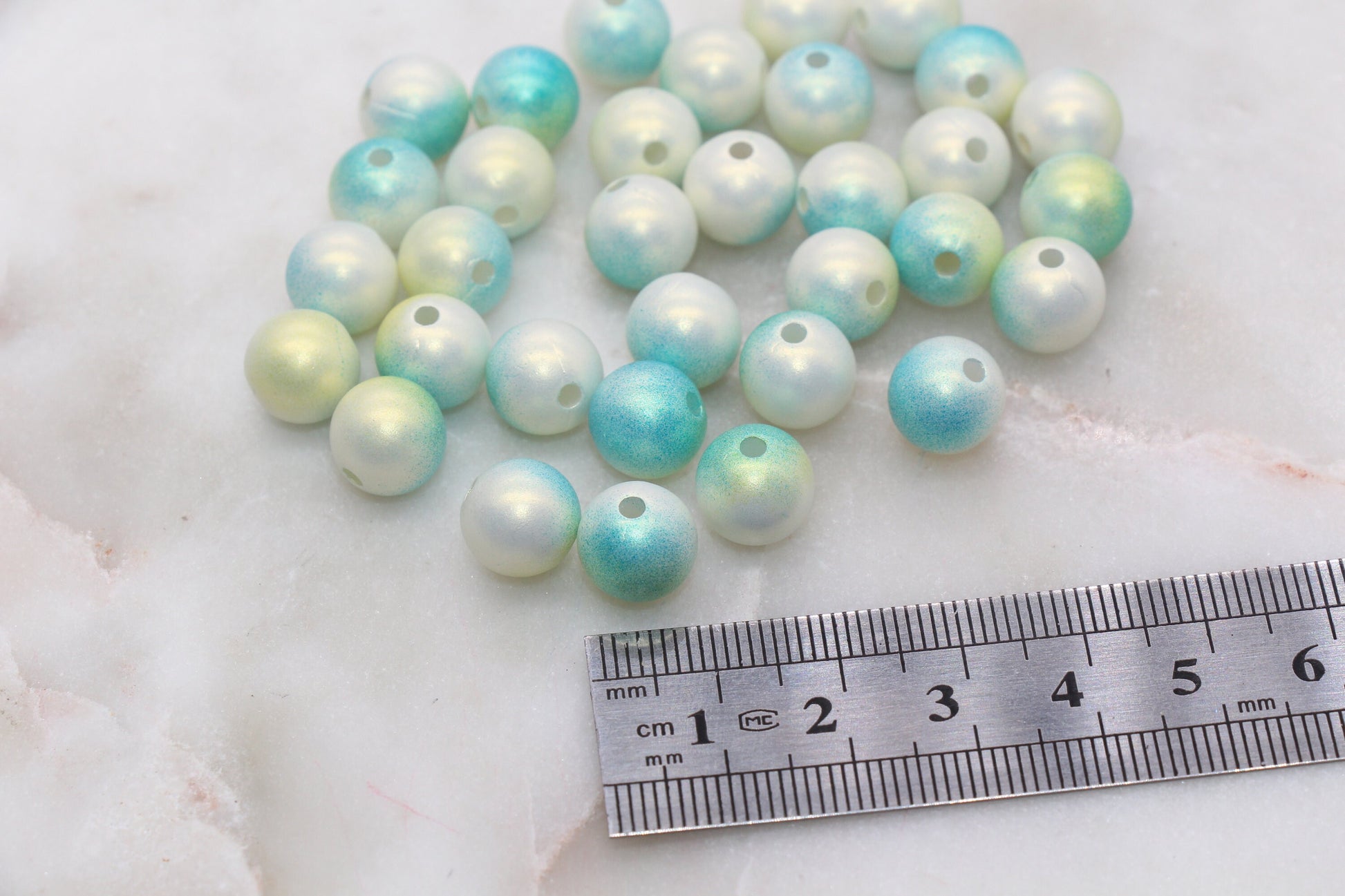 10mm Blue and Green Ombre Shimmer Gumball Beads, Round Acrylic Loose Beads, Bubblegum Beads, Chunky Beads, Smooth Plastic Beads #3031