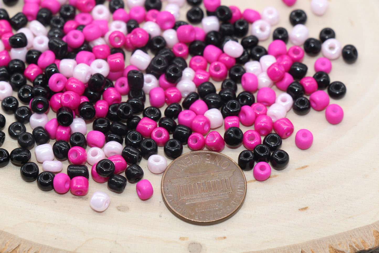 Mix Pink and Black Glass Seed Beads, 4mm 6/0 Glass Seed Beads, Multicolor Seed Beads, Rocailles Beads, Bracelet Beads #3058