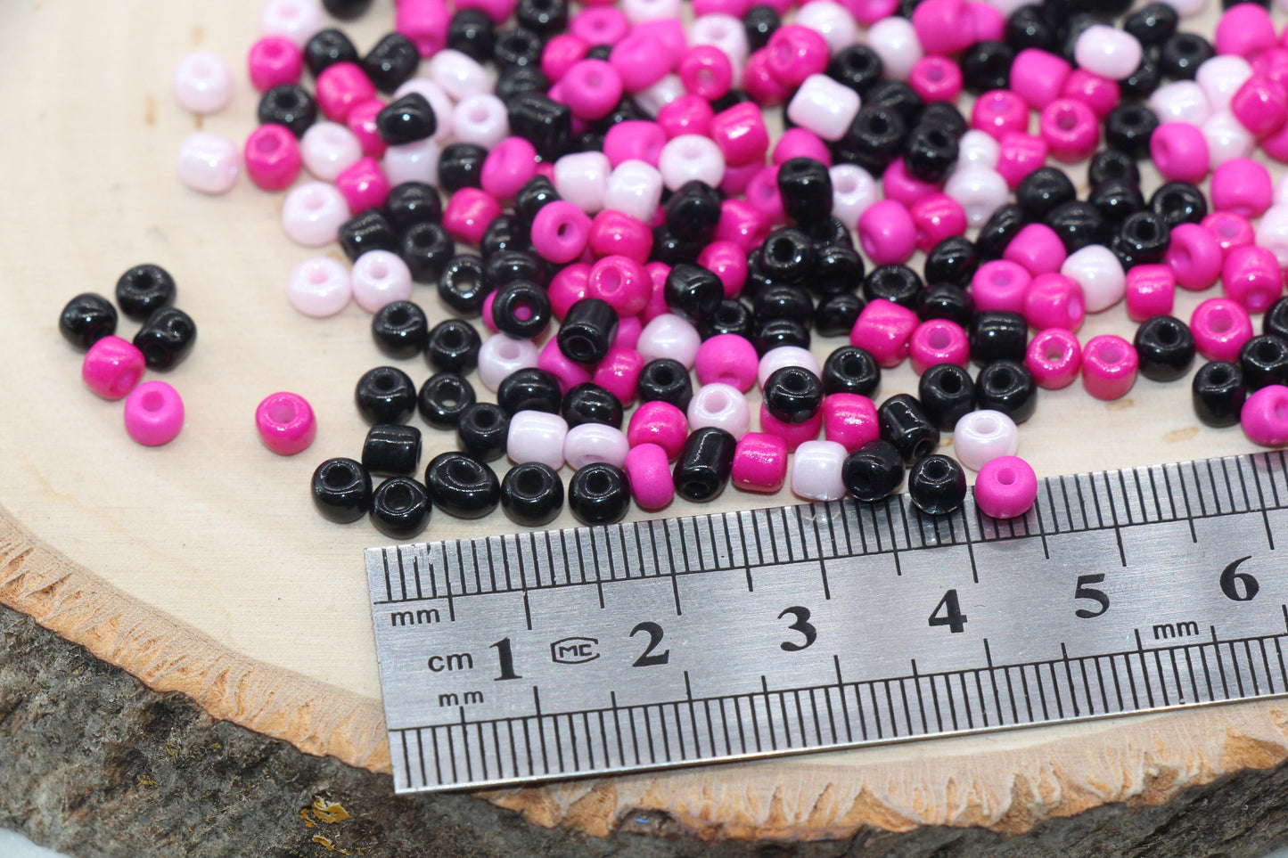 Mix Pink and Black Glass Seed Beads, 4mm 6/0 Glass Seed Beads, Multicolor Seed Beads, Rocailles Beads, Bracelet Beads #3058